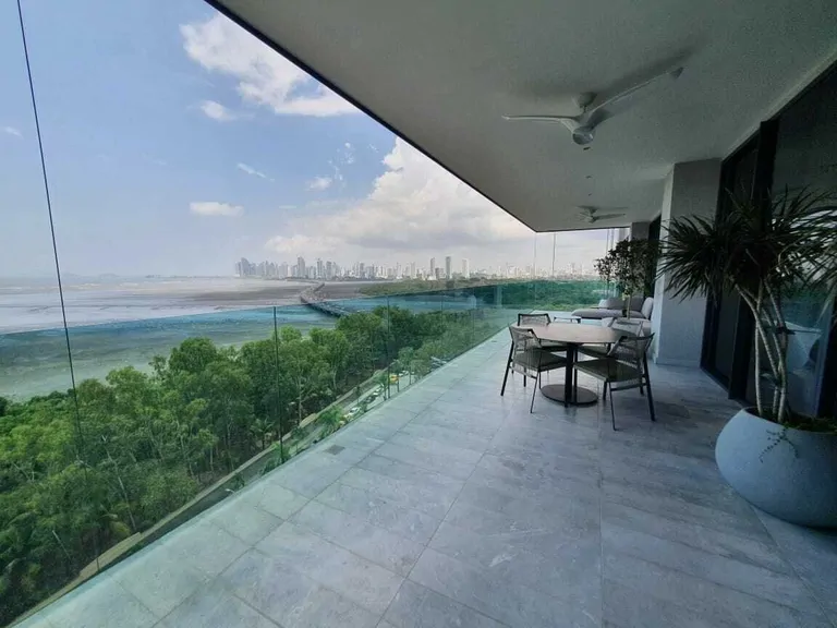 Upper East Sky Residence in Costa del Este