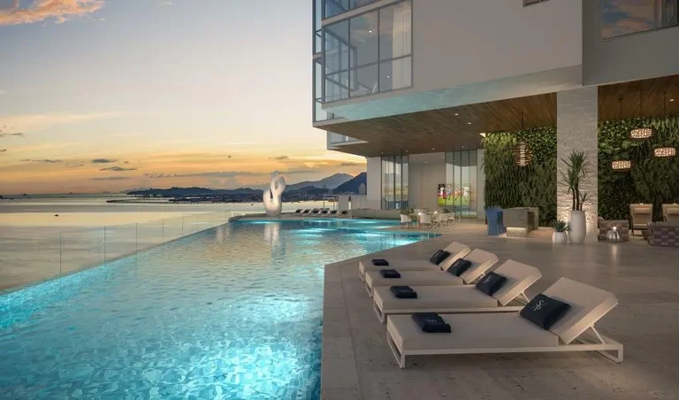 Sea Point 3-Bed Beachfront Apartment, Punta Paitilla