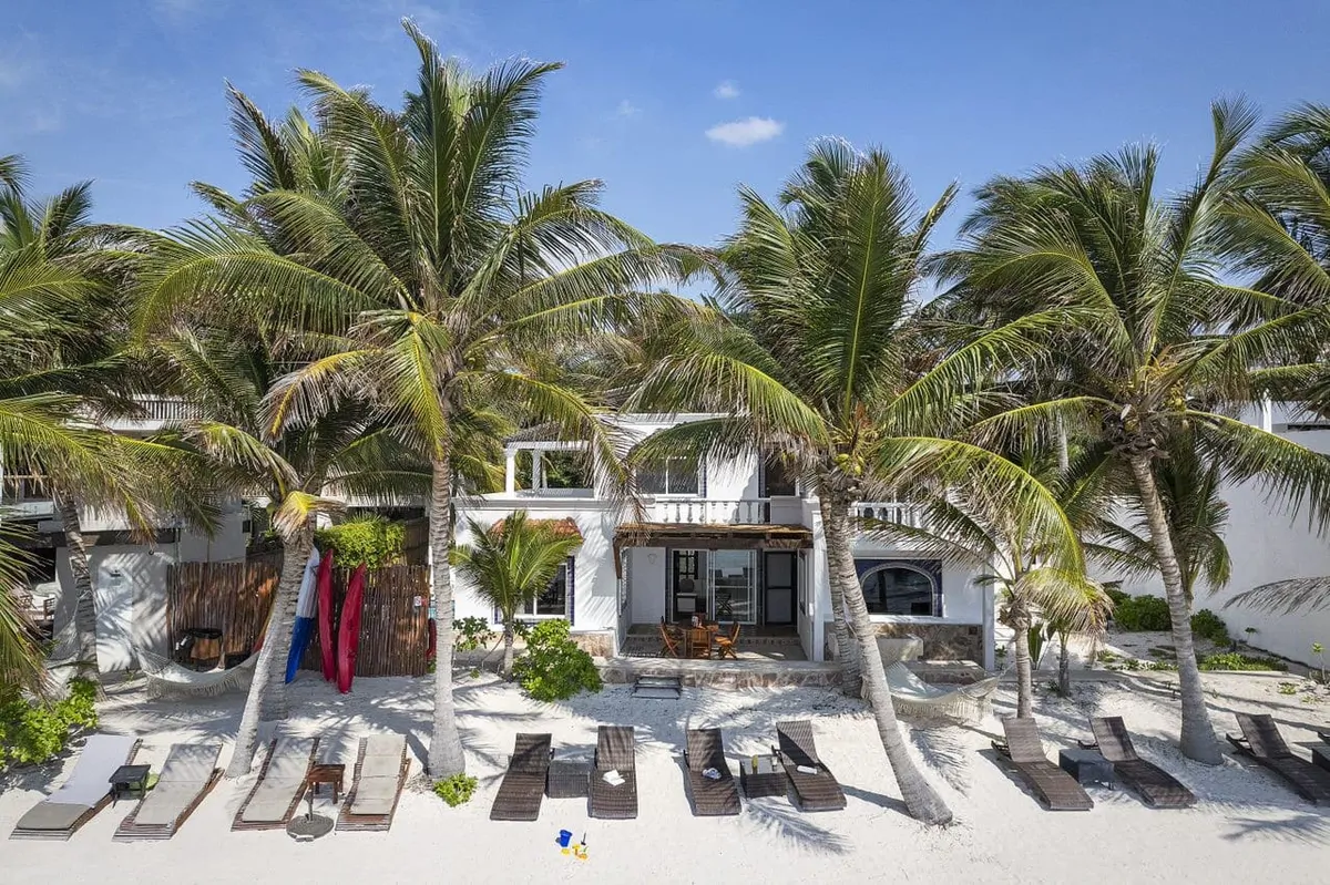 Casa Caracol 4 Bedroom Beachfront Villa
