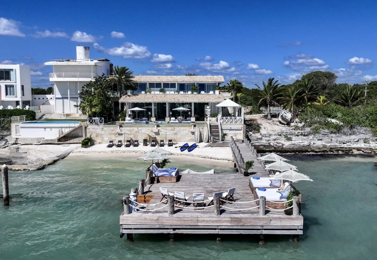 High-Performing Cancun Beachfront Turnkey Villa
