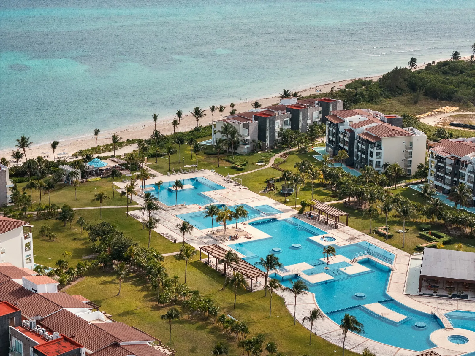 Mareazul 3 Bedroom Condo
