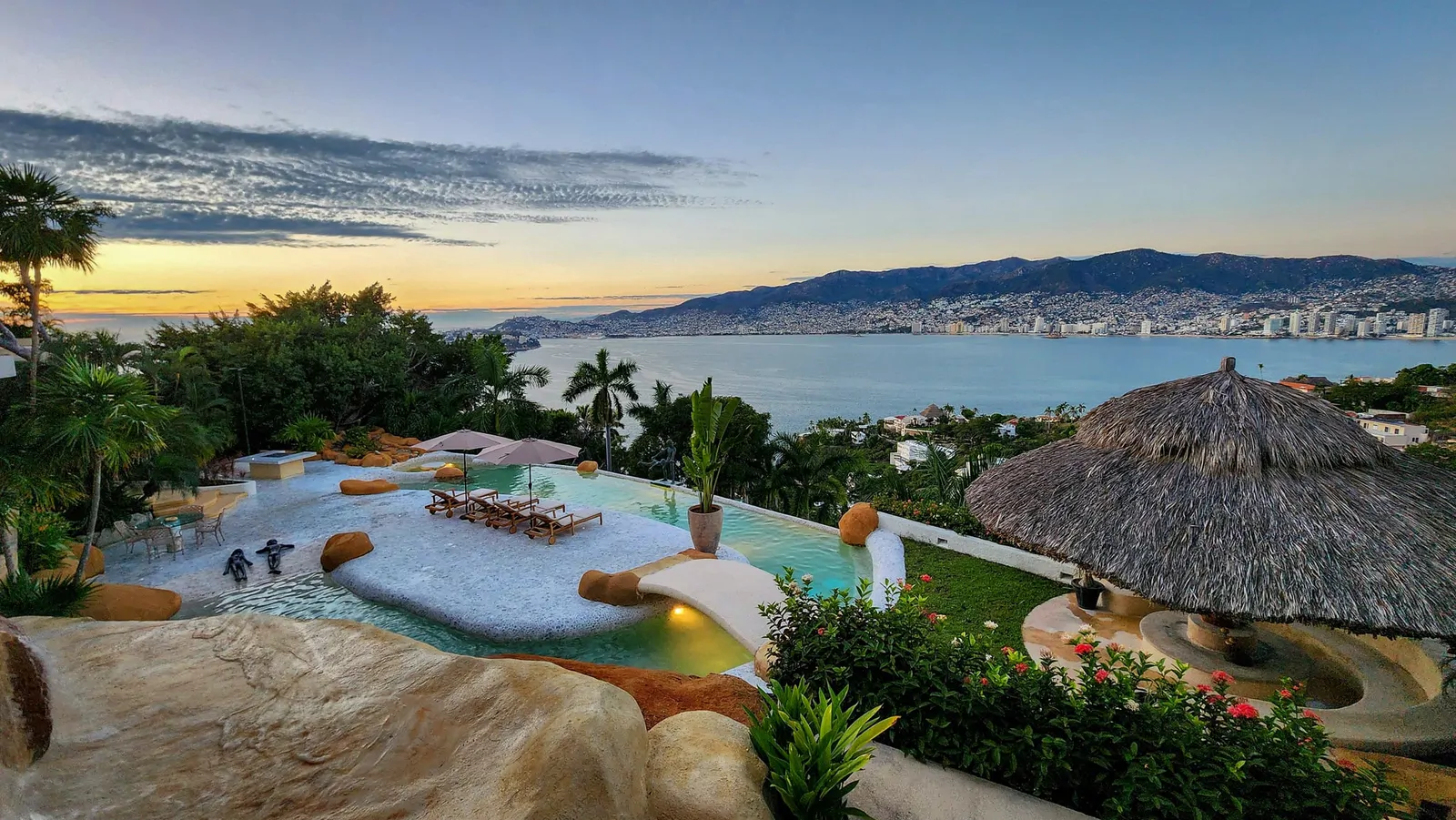Gitana 4 Bedroom Oceanview Villa