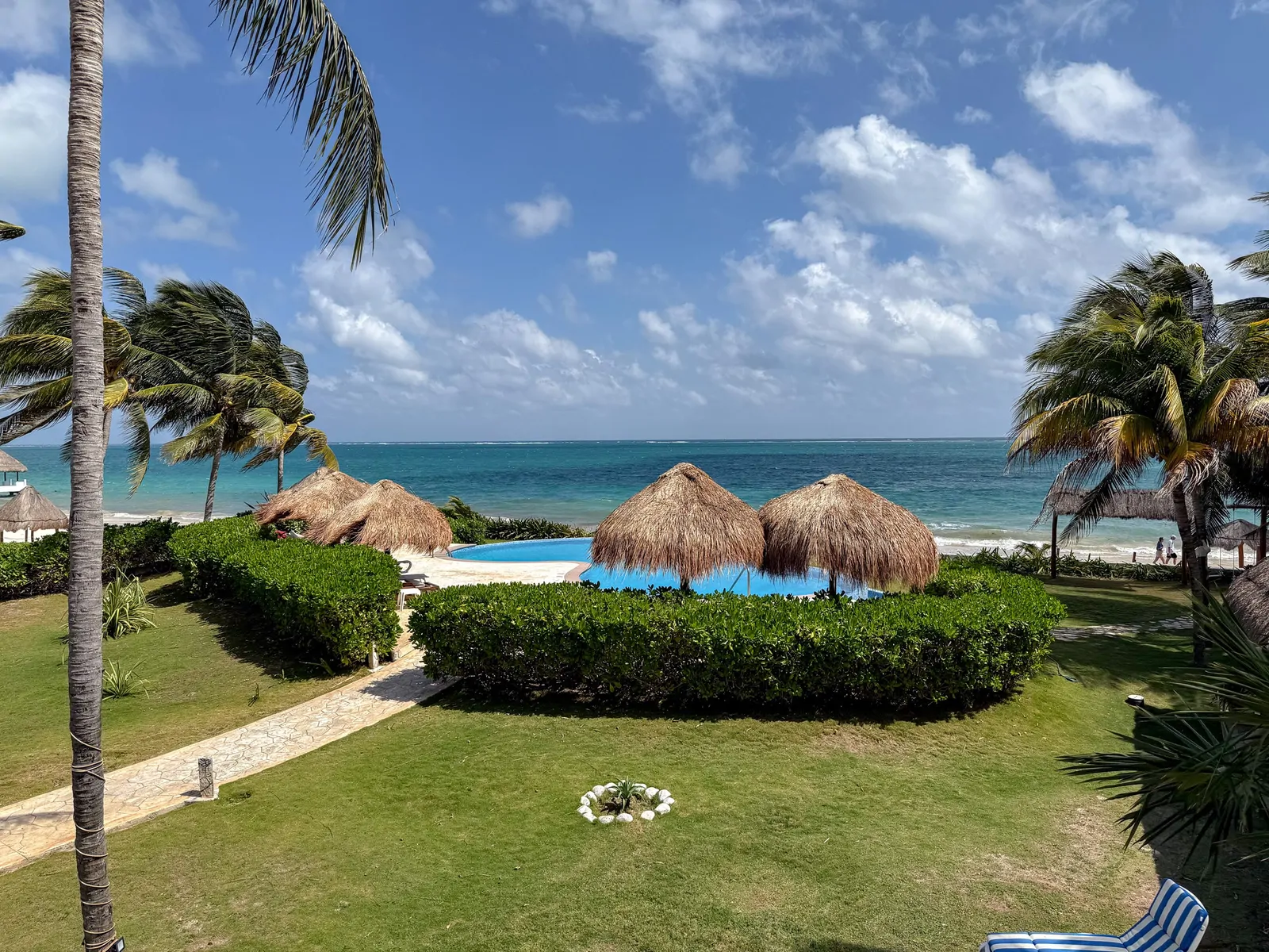 Villa Solé 4 Bedroom Beachfront Home
