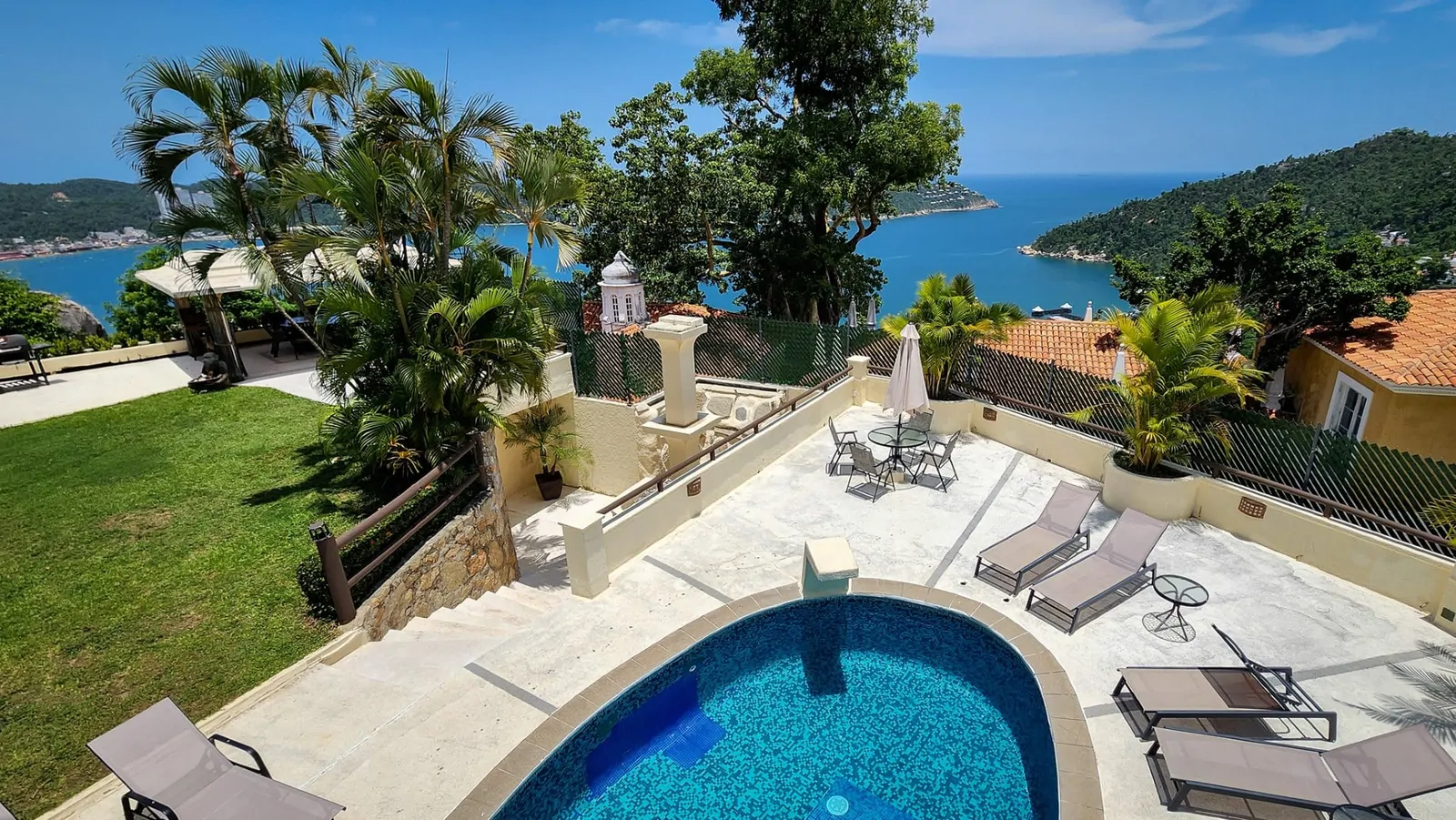 Lomas Del Marques 6 Bedroom Oceanview Home