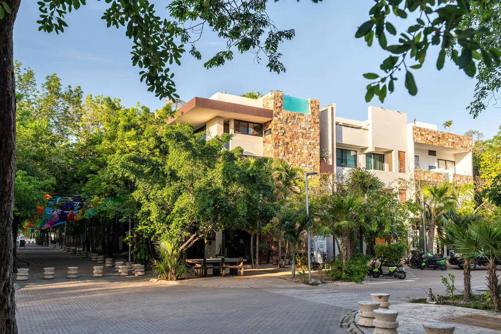 Multi-Unit: 3 Condos + Commercial Space