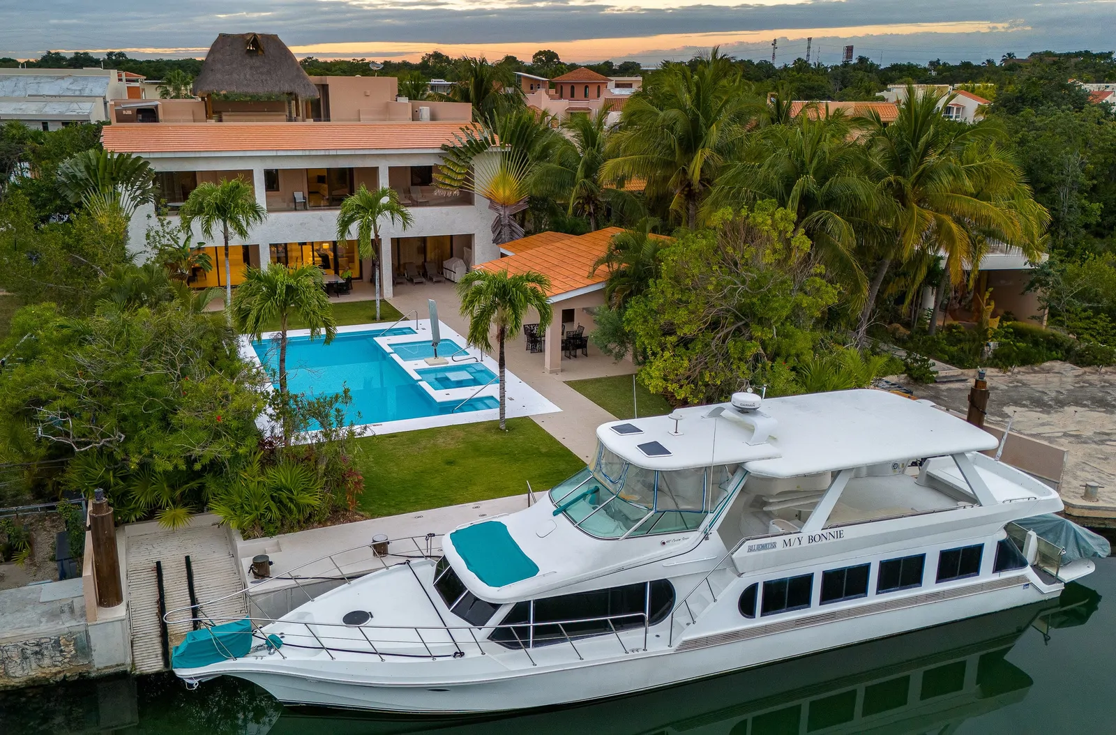Marina Palms 5 Bedroom Waterfront Villa