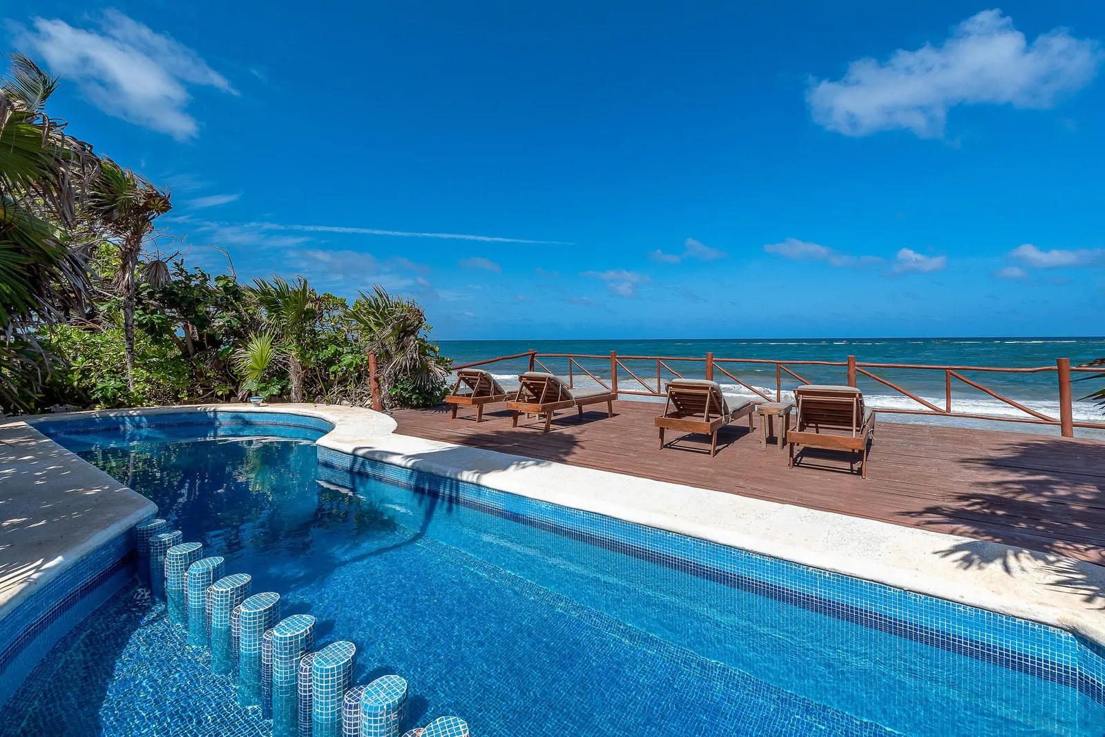 Casa Sofia 5 Bedroom Beachfront Villa