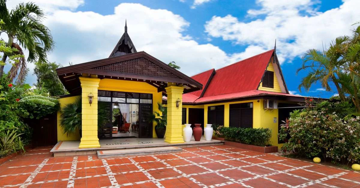 Hotel - For Sale - - Gallery image 2