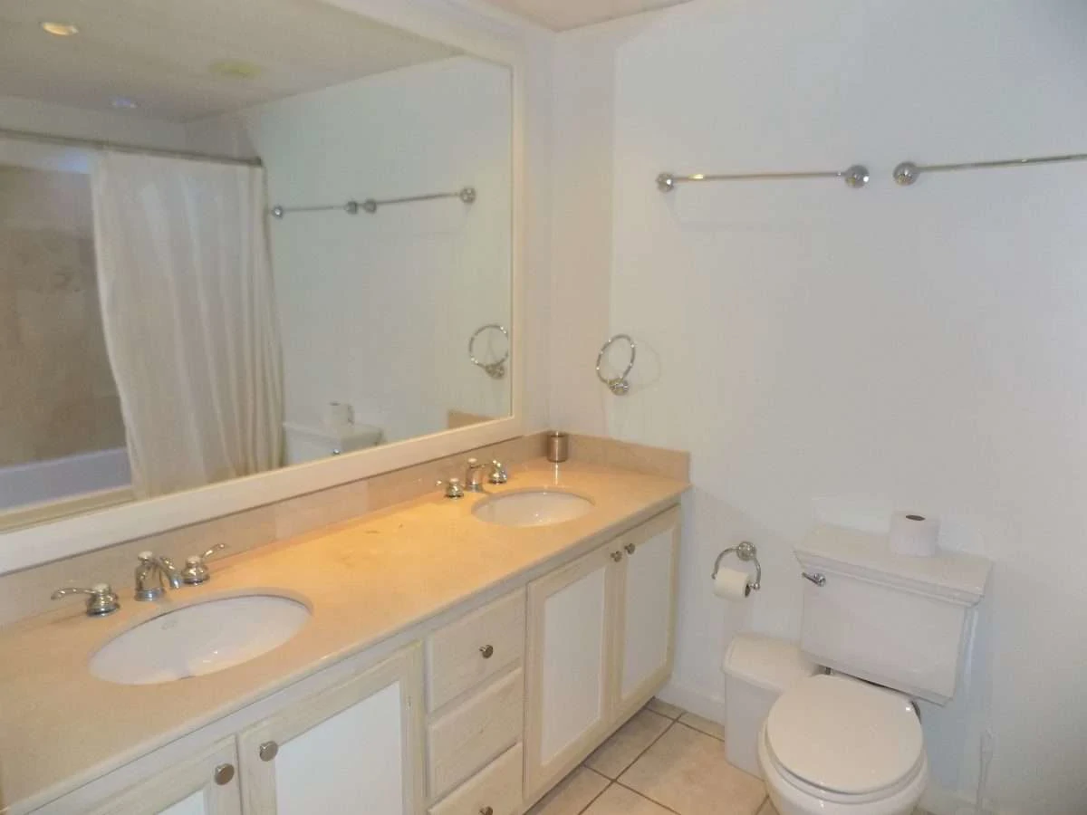 The Harbour #16, Rodney Bay. - Gallery image 14