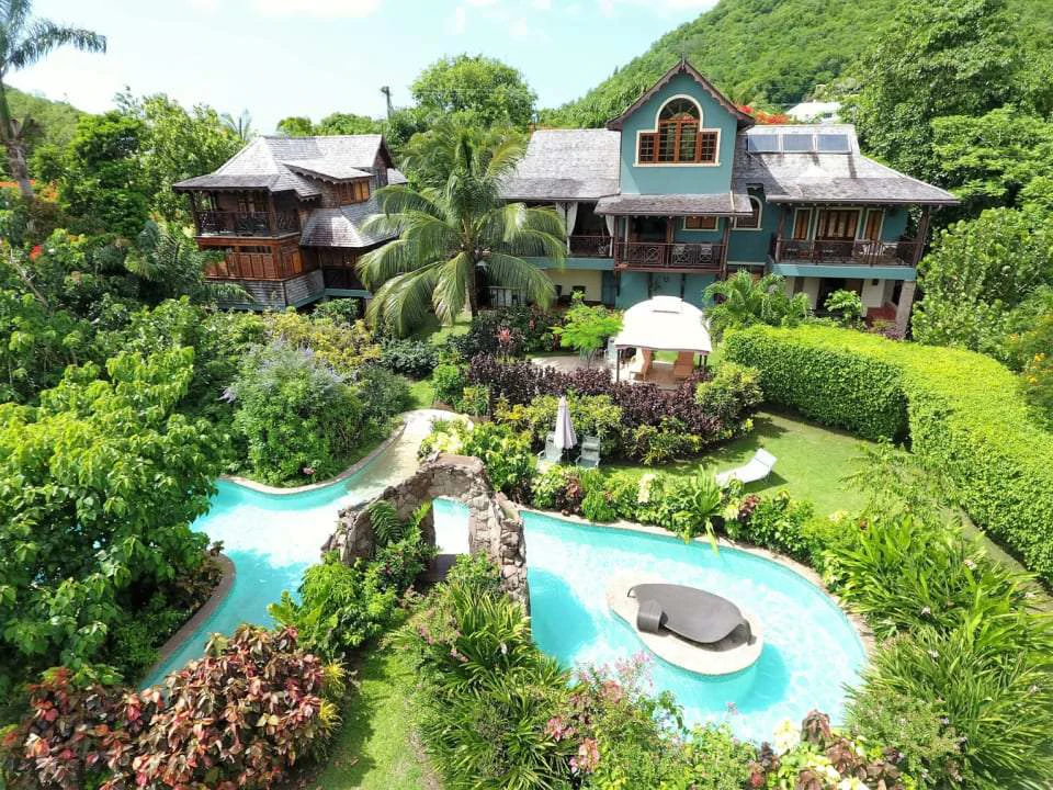 C'est La Vie, Trouya, St Lucia