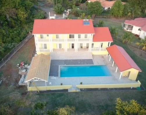 Sunnyside Villa, Cap Estate. - Gallery image 2