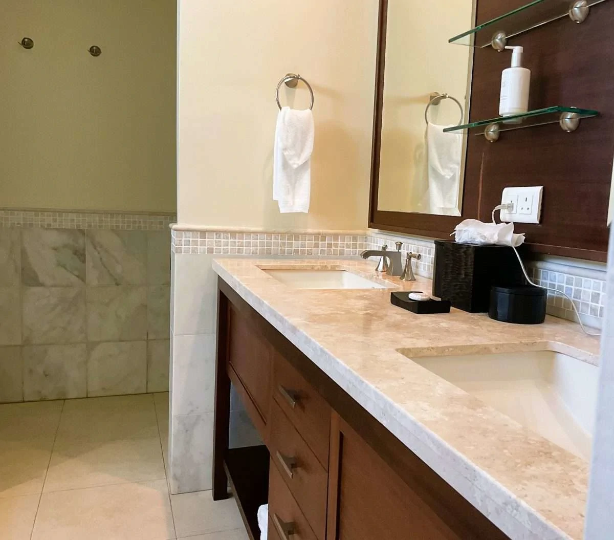 Apt 902, The Landings, Rodney Bay. - Gallery image 5