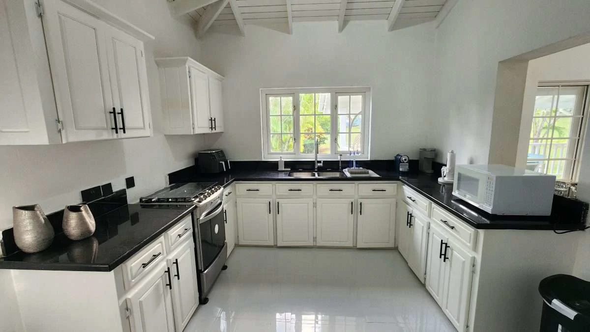 3 Bedroomed Condo, Gate Park. - Gallery image 4