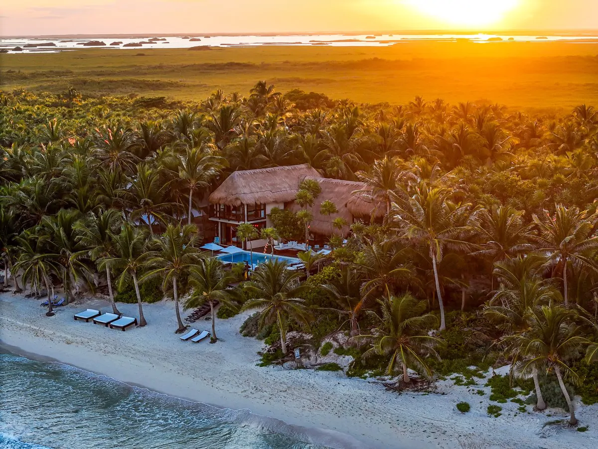 Casa Chic Tulum | Rare Beachfront Estate in Hotel Zone