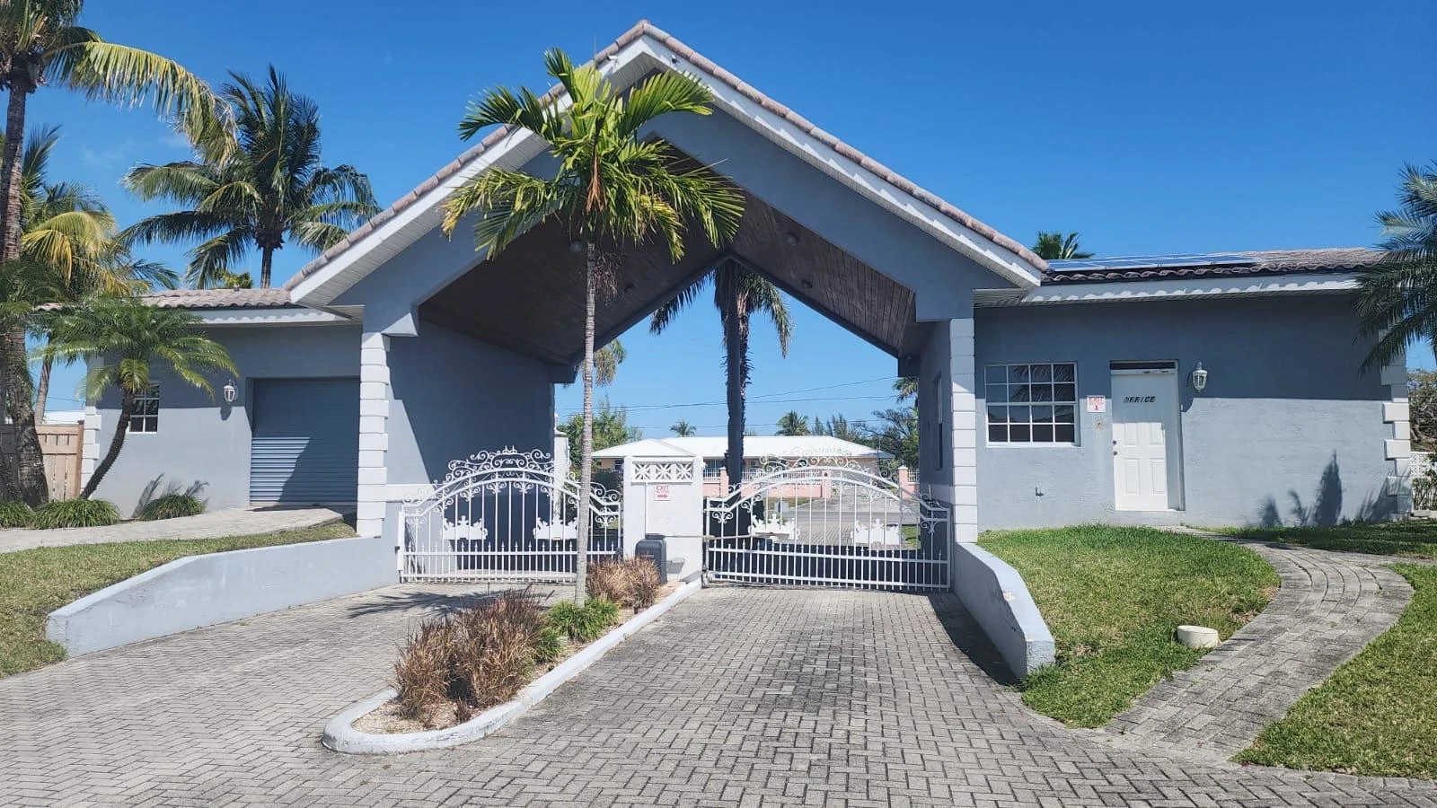 H1 Oceanhill Blvd - WaterEdge Condo with Dockage