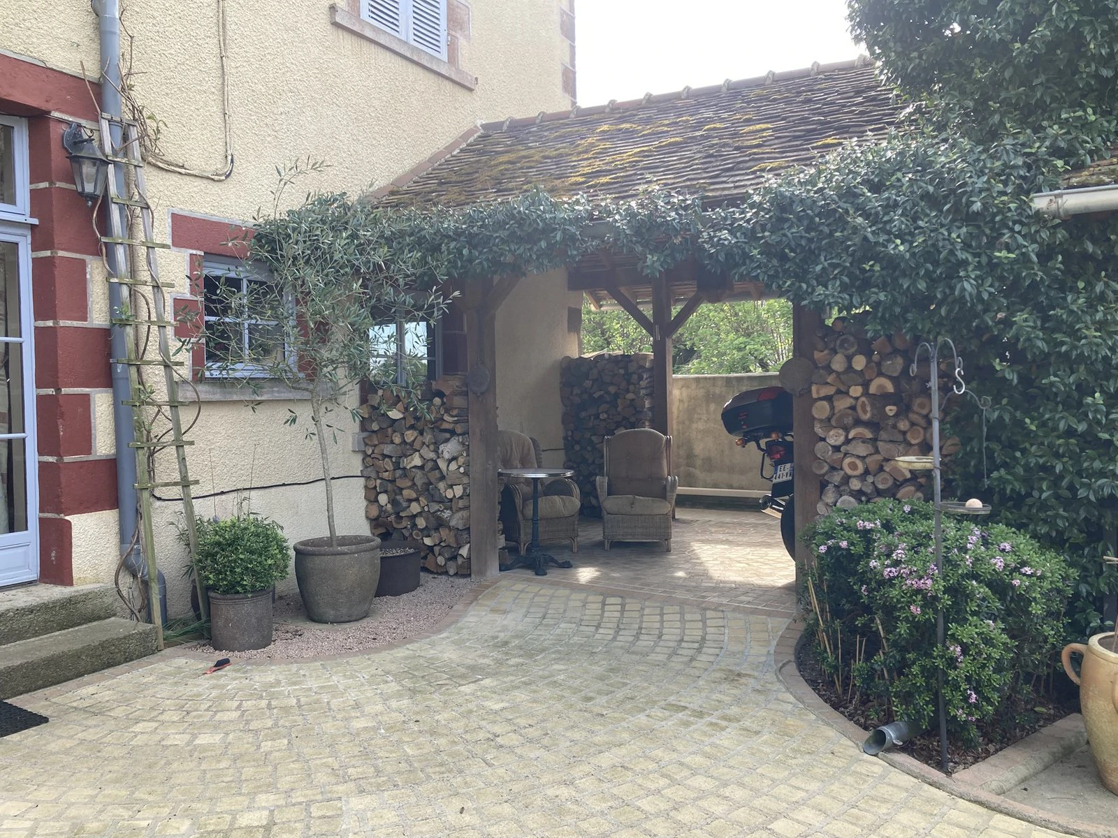 La Ruche - 8-Bedroom B&B and Cafe for Sale | Chaillac, France - Gallery image 15