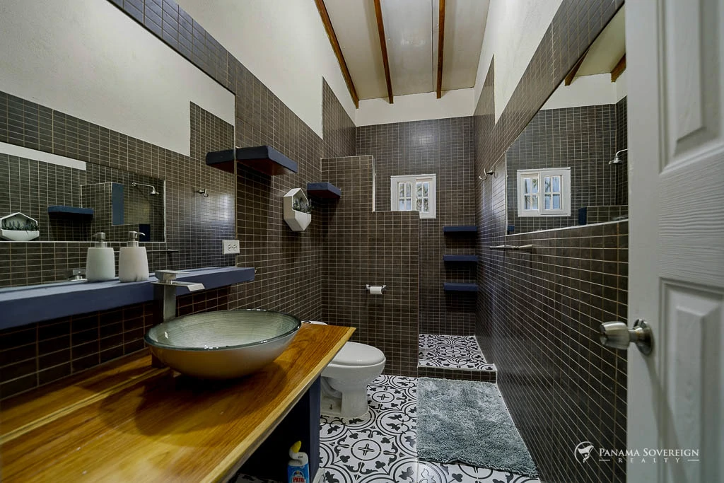 3 Bedroom House in Pedasi - Gallery image 13