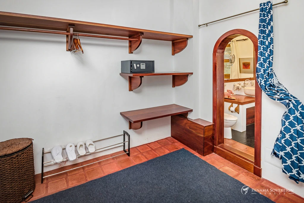 7 Bedroom House in Los Destiladeros - Gallery image 19