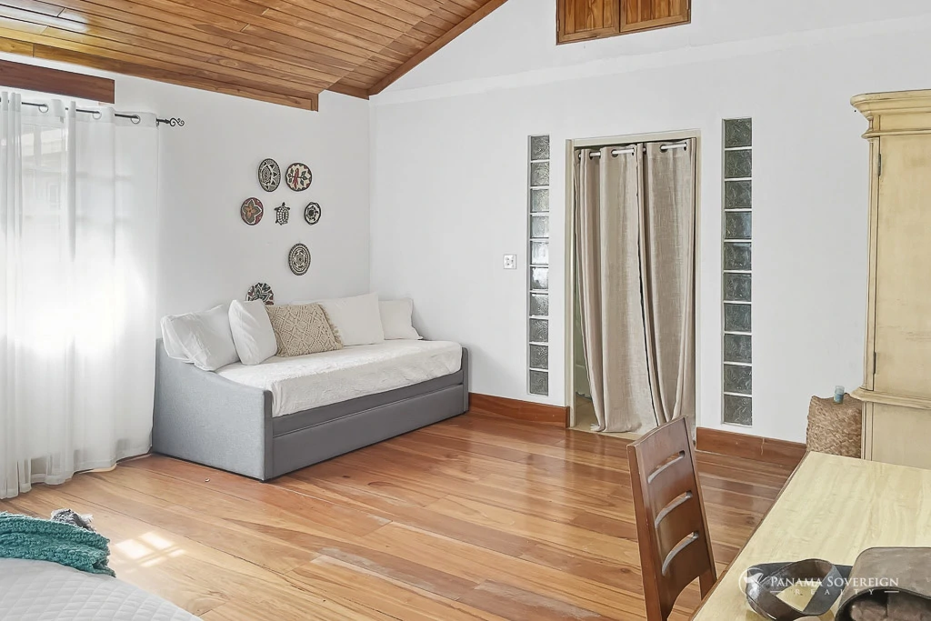 3 Bedroom House in San Carlos - Gallery image 24