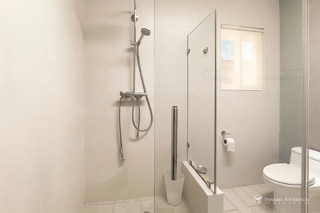 5 Bedroom House in San Carlos - Gallery image 27