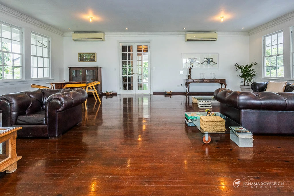 4 Bedroom House in Canal Zone - Gallery image 18