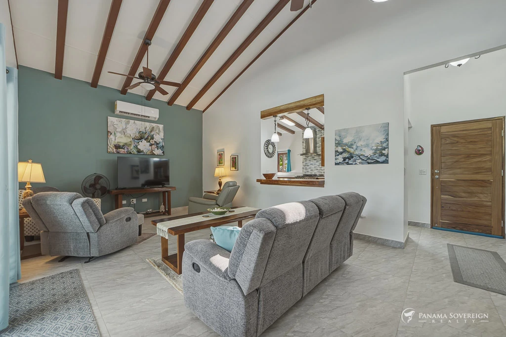 2 Bedroom House in Pedasi - Gallery image 7