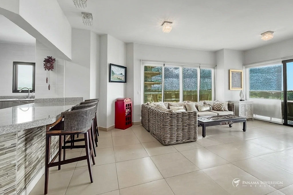 5 Bedroom Condo in San Carlos - Gallery image 9