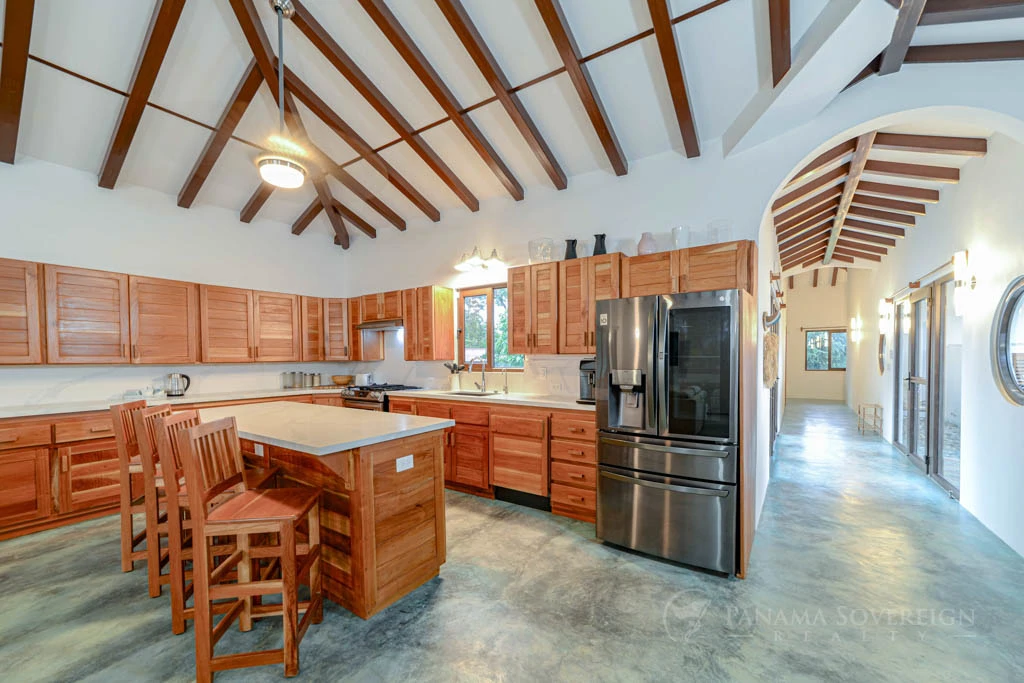 3 Bedroom House in Pedasi - Gallery image 9