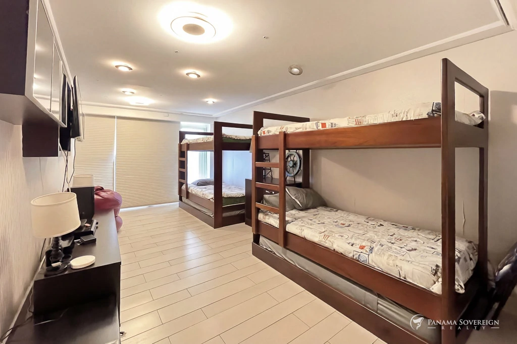 5 Bedroom House in San Carlos - Gallery image 19