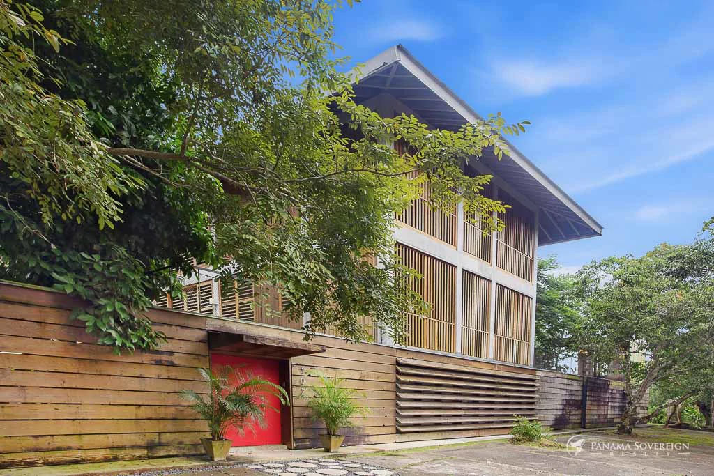 4 Bedroom House in Canal Zone - Gallery image 3