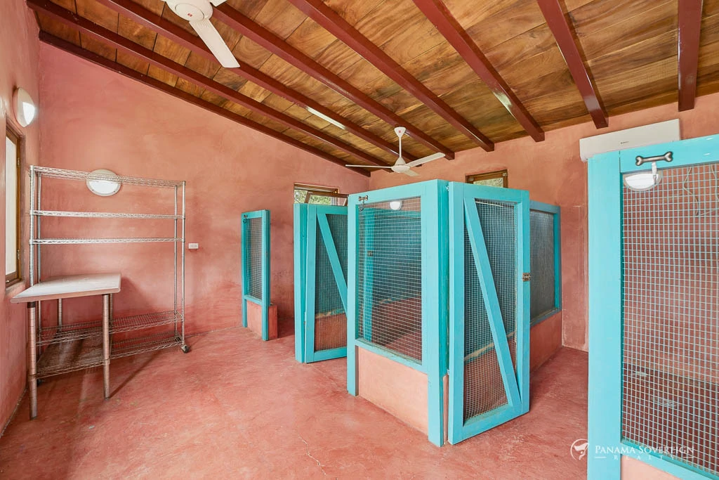 4 Bedroom House in Pedasi - Gallery image 27