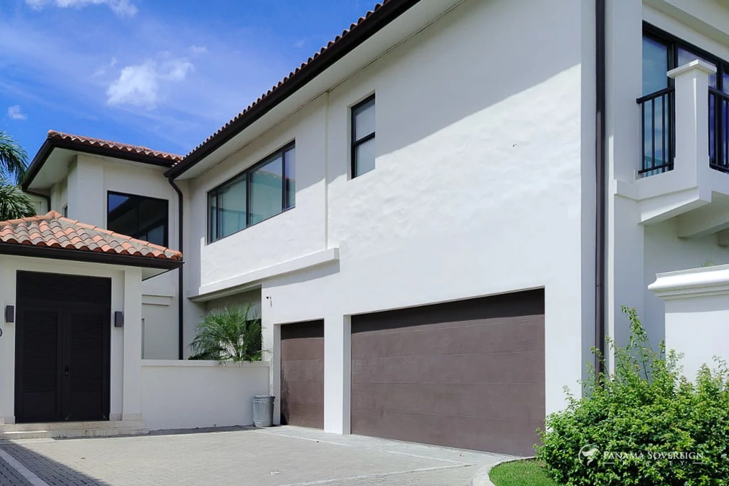 5 Bedroom House in Rio Hato - Gallery image 4