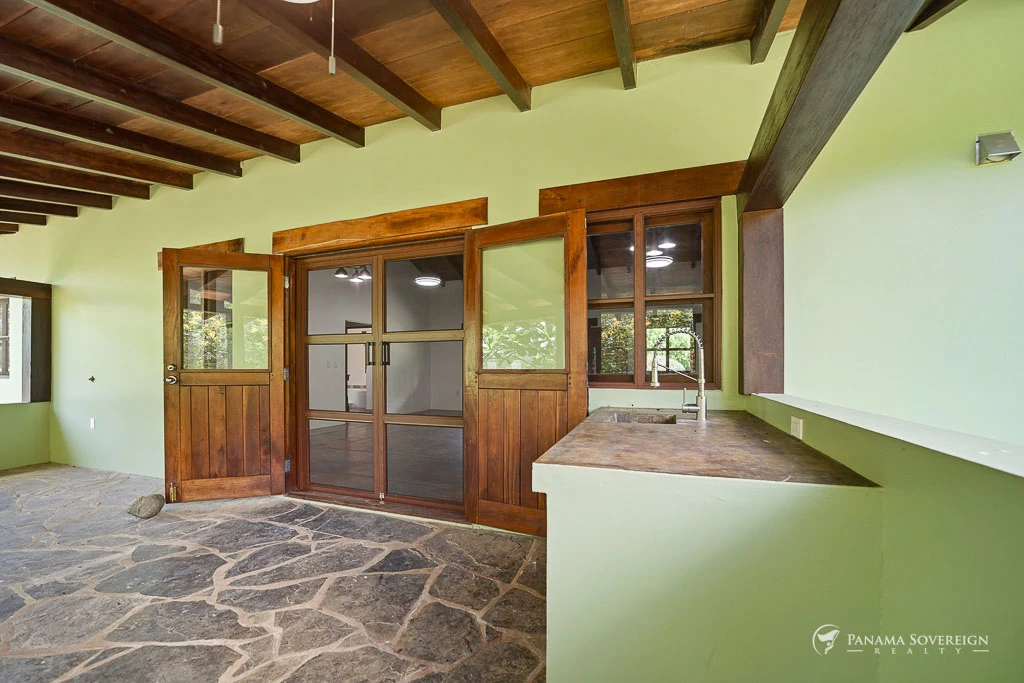 4 Bedroom House in Pedasi - Gallery image 20