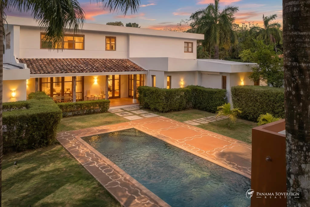 5 Bedroom House in Los Destiladeros