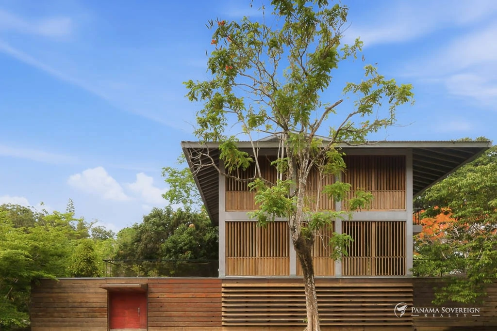 4 Bedroom House in Canal Zone - Gallery image 4