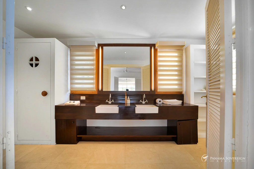 5 Bedroom House in Los Destiladeros - Gallery image 45