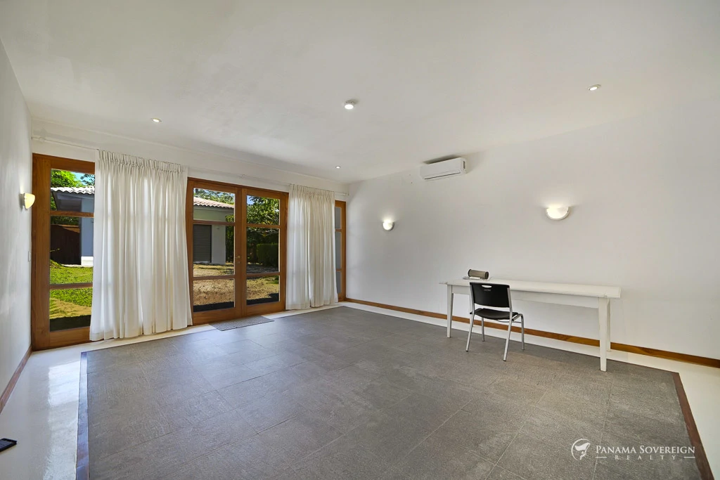 5 Bedroom House in Los Destiladeros - Gallery image 32