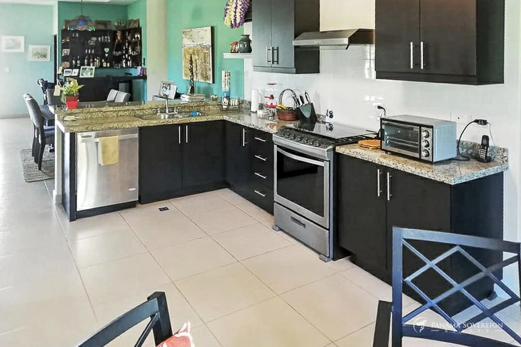4 Bedroom House in San Carlos - Gallery image 9