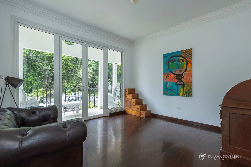 4 Bedroom House in Canal Zone - Gallery image 13