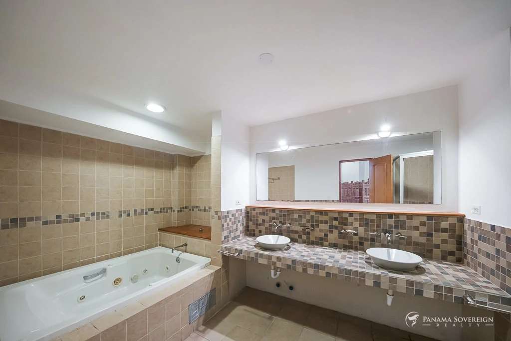 2 Bedroom Condo in Casco Viejo - Gallery image 23