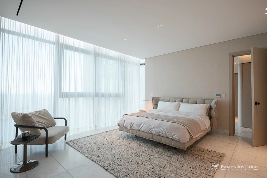 3 Bedroom Condo in Paitilla - Gallery image 10