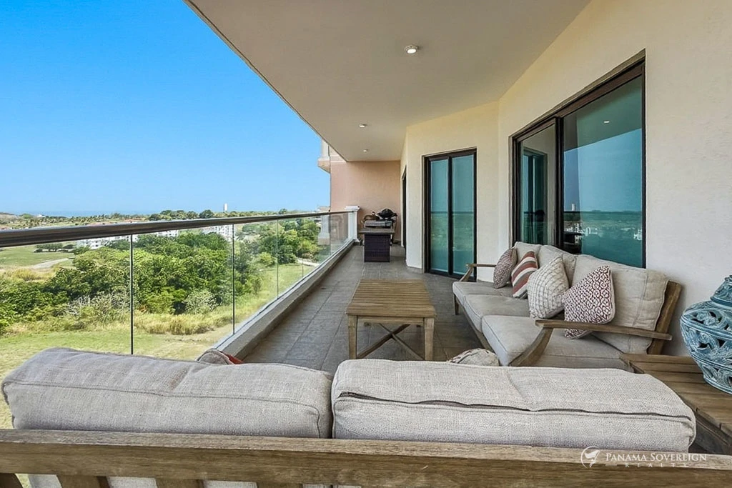 5 Bedroom Condo in San Carlos - Gallery image 2