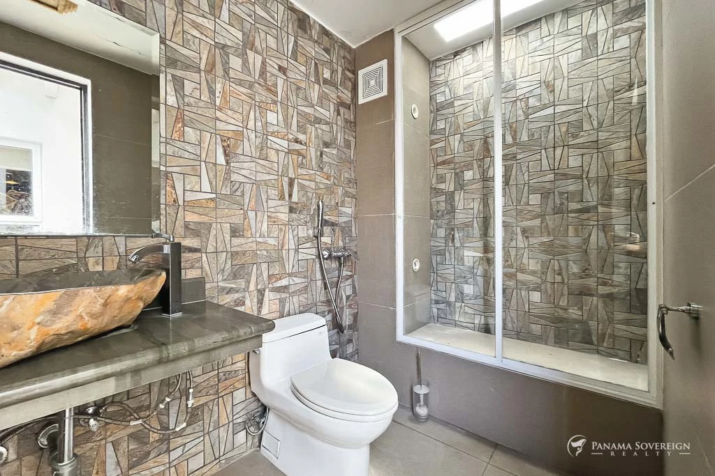 5 Bedroom House in San Carlos - Gallery image 43