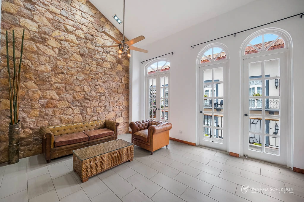 2 Bedroom Condo in Casco Viejo
