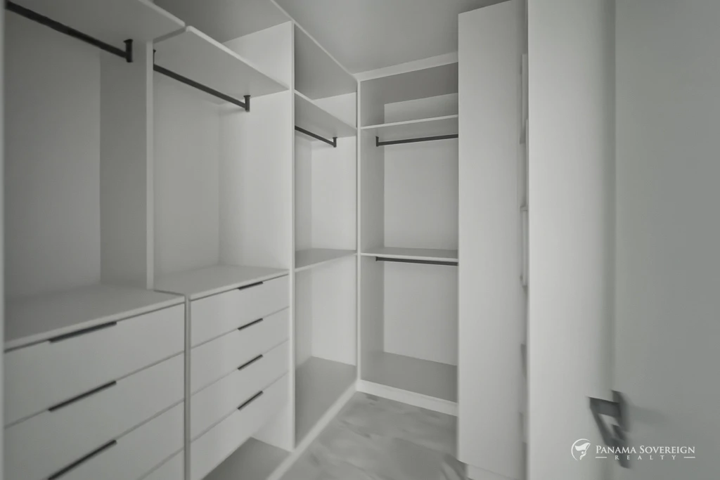 4 Bedroom Condo in Santa Maria - Gallery image 22