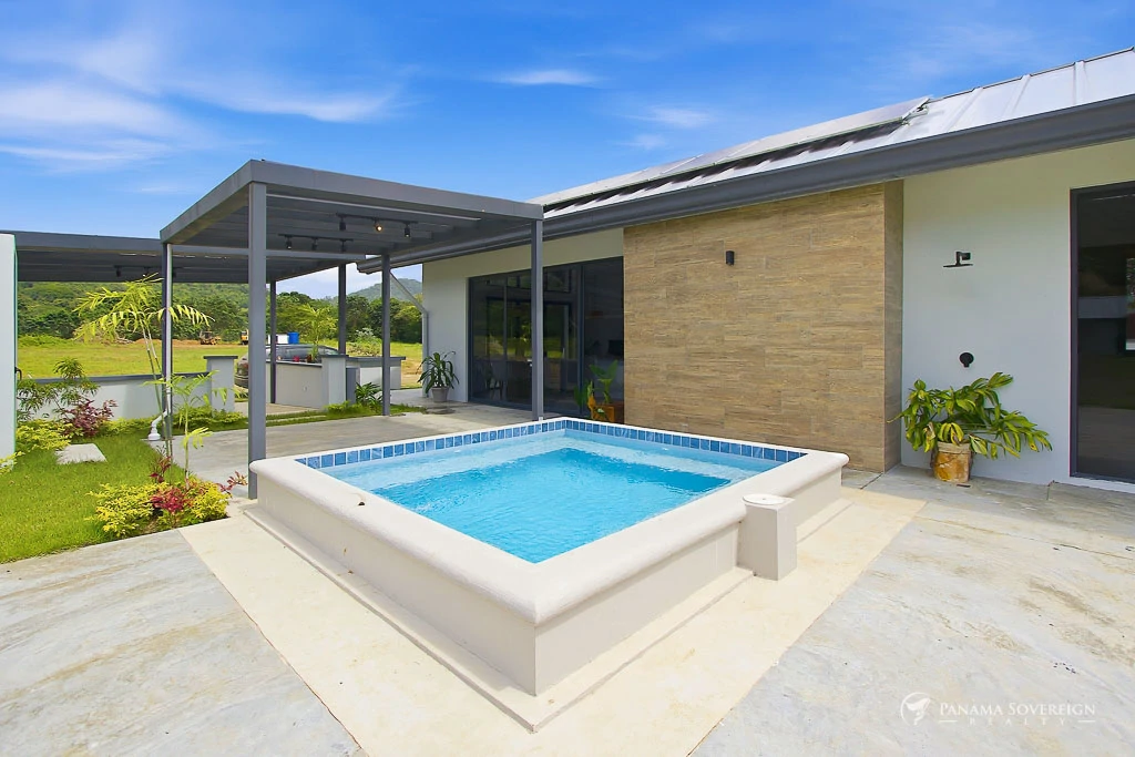 3 Bedroom House in Canas - Gallery image 3