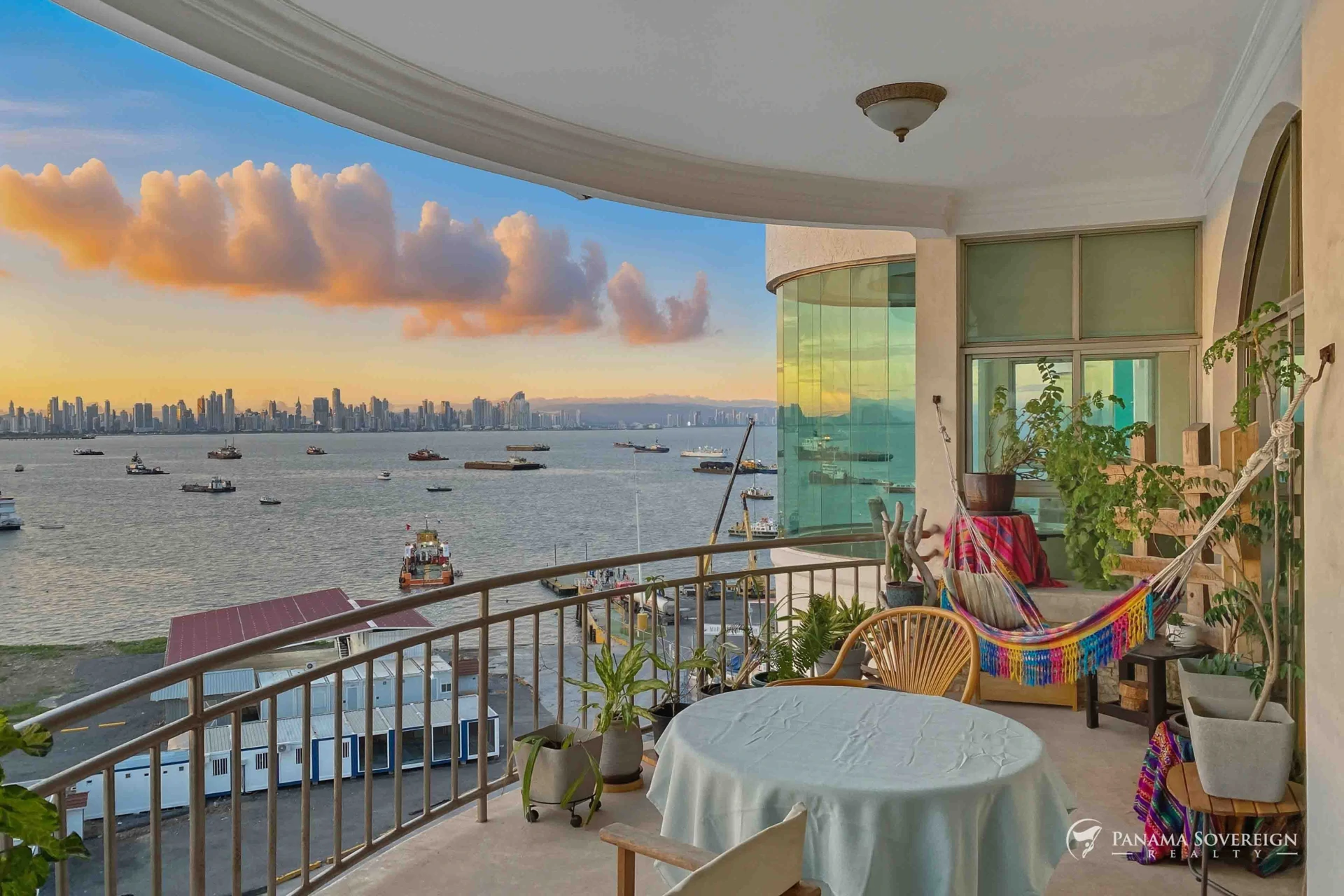 2 Bedroom Condo in Amador Causeway