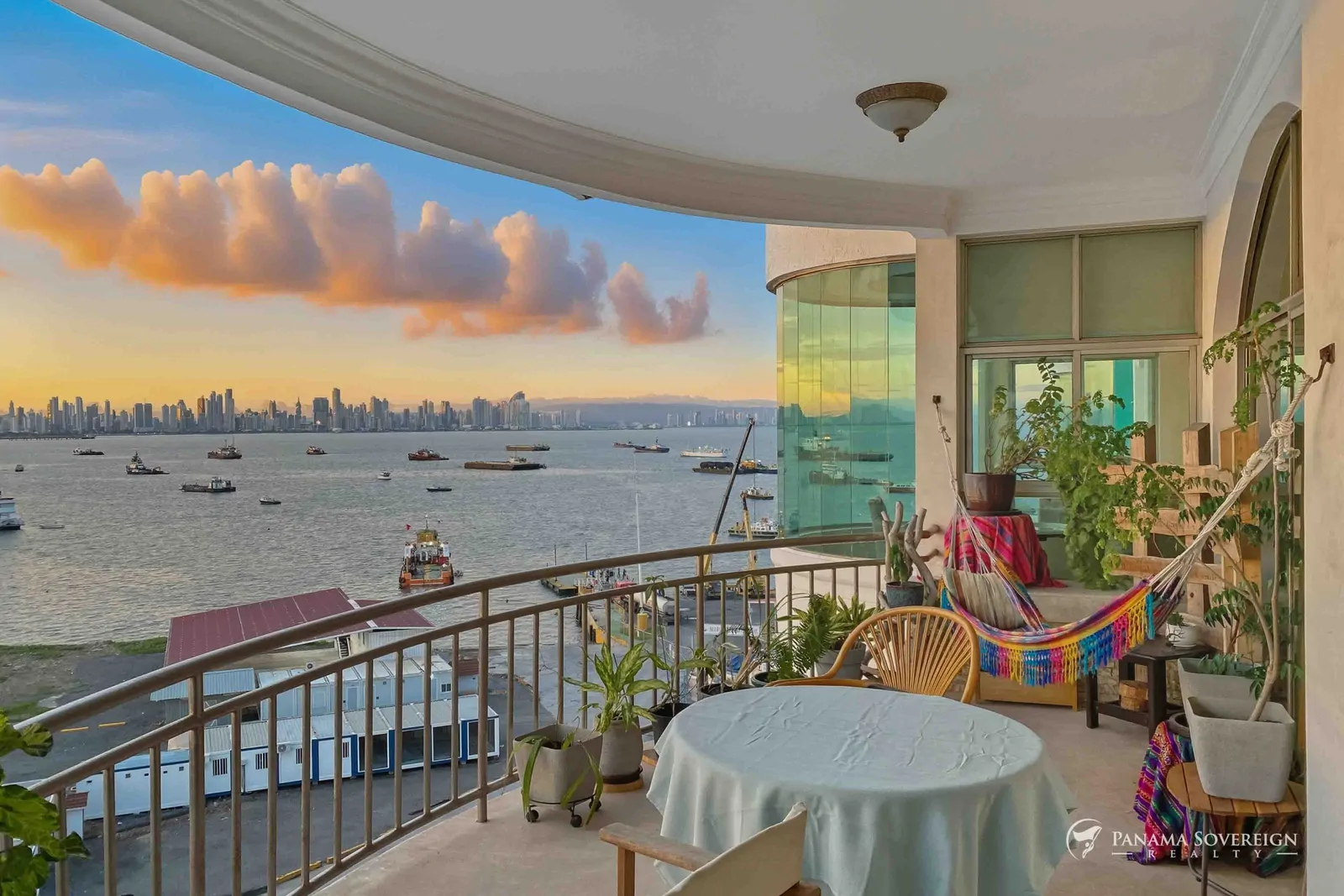 2 Bedroom Condo in Amador Causeway