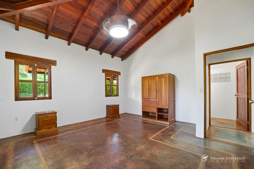 4 Bedroom House in Pedasi - Gallery image 16