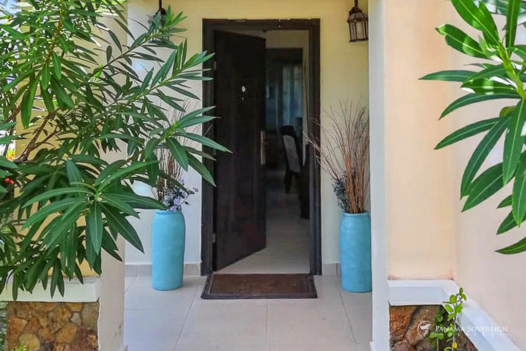 4 Bedroom House in San Carlos - Gallery image 5